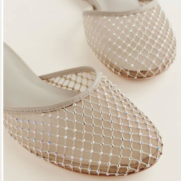 RESTORATION Melly Flat Mule in Fawn Rhinestone Mesh crystal sz 9. Brand new! - Picture 1 of 6